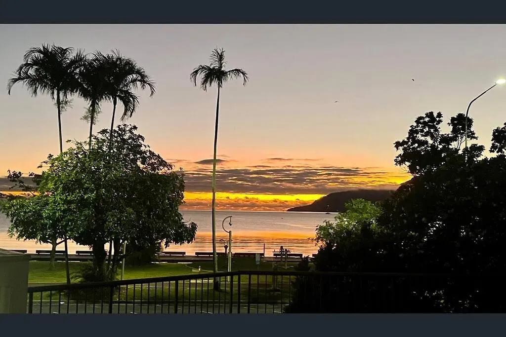 Aquarius Waterfront Apartment Cairns