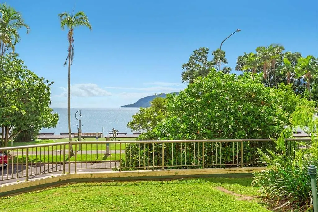 Aquarius Waterfront Apartment Cairns